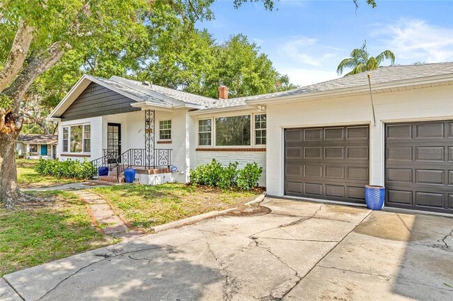 Building Photo - 1023 W Ohio Ave