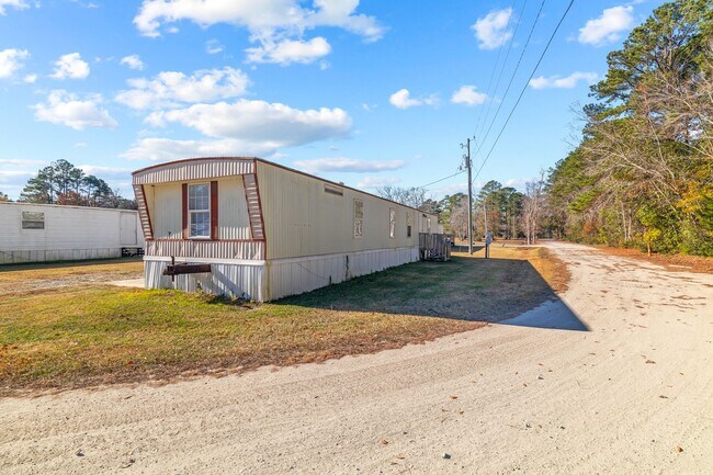 Building Photo - 119 Starwood Cir