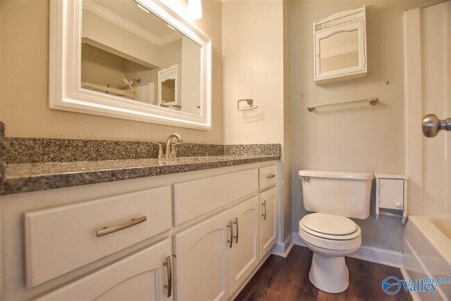 Building Photo - 109 Cove Crest Dr