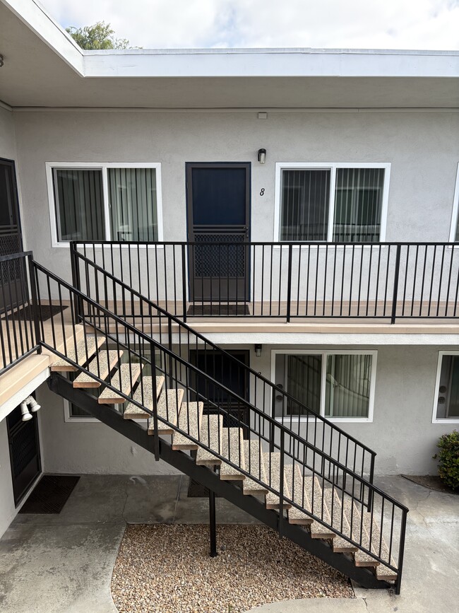 Apt 8 - 6549 Johnson Ave