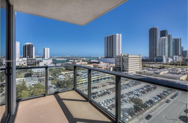 Building Photo - 1600 NE 1st Ave