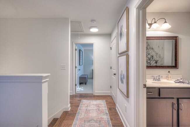 Building Photo - 3779 Wareham Dr