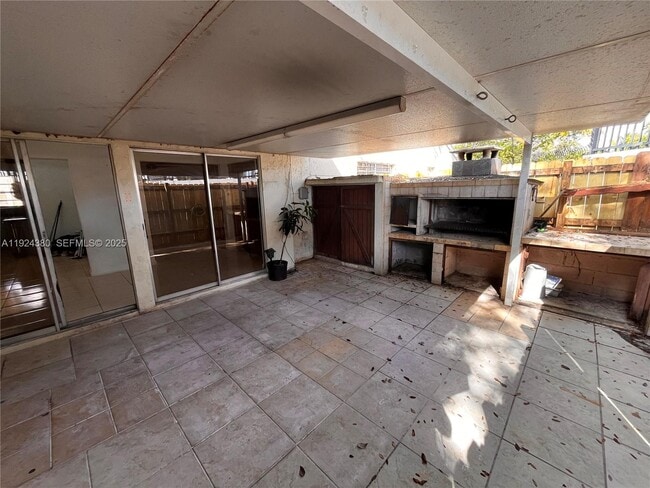 Building Photo - 819 NE 214th Ln