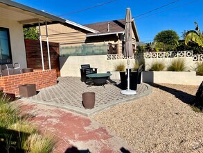 Building Photo - 61 Alta Vista Dr