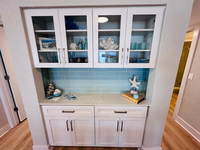 Building Photo - 555 Gulf Way