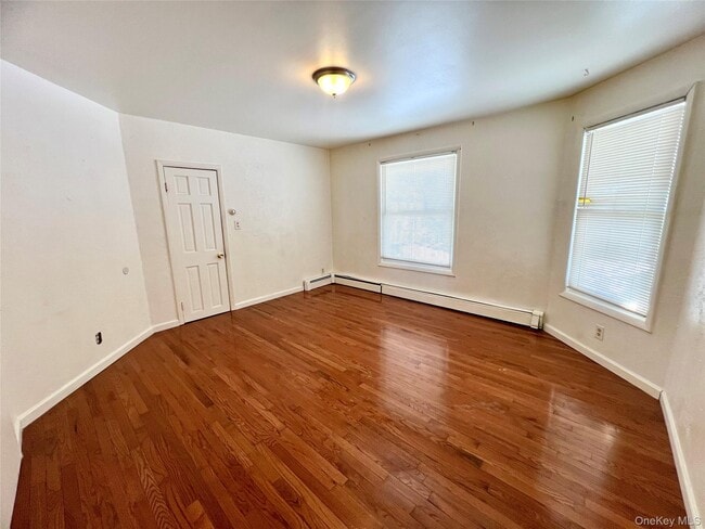 Building Photo - 25 Beacon St