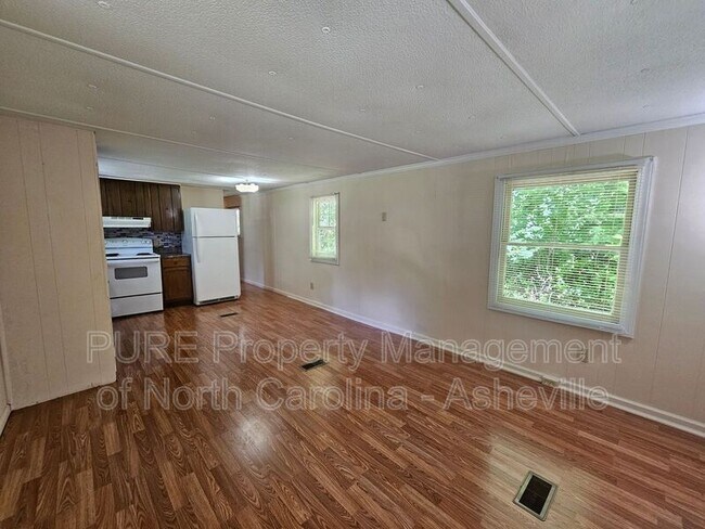 Building Photo - 3875 Old Fort Sugar Hill Rd