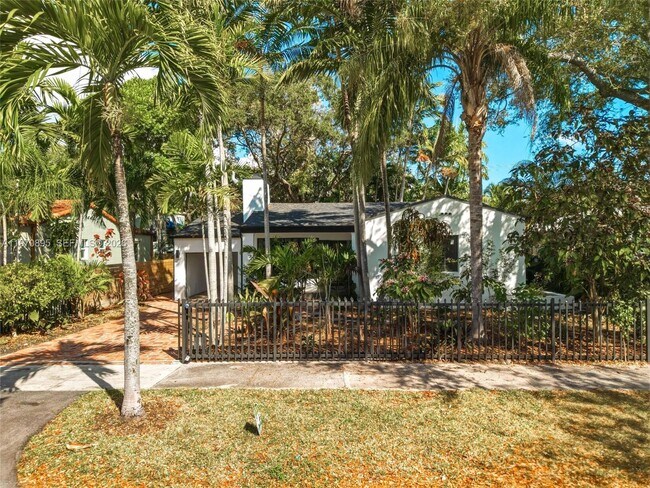 Building Photo - 751 NE 80th St