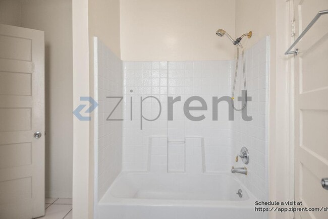 Building Photo - 848 Mead Ave