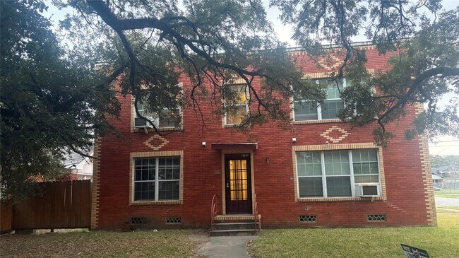 Building Photo - 4302 Polk St