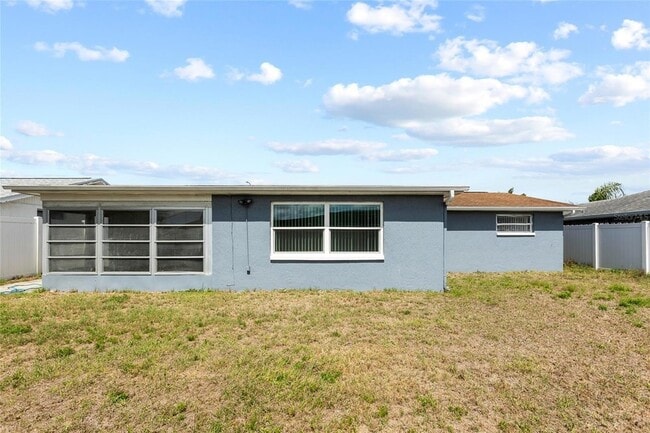 Building Photo - 5648 Saren Dr