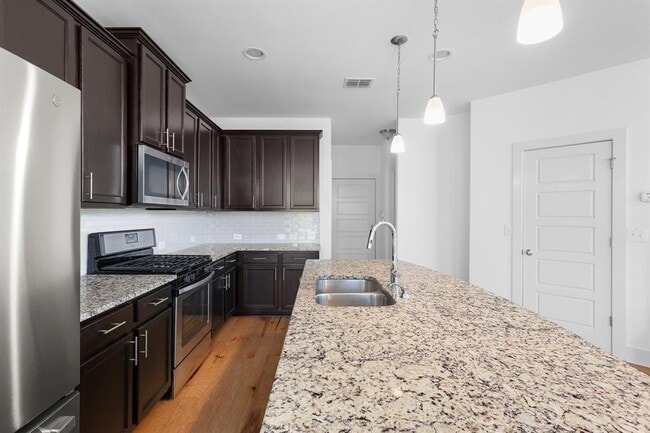 Building Photo - 7208 Bertram Ct