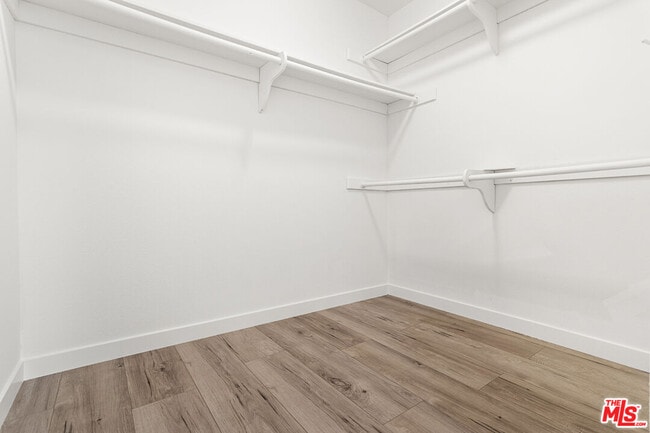 Building Photo - 9351 Via Crema