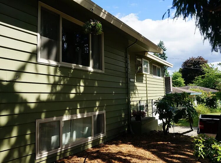 Building Photo - 1308 Dayton Ave NE