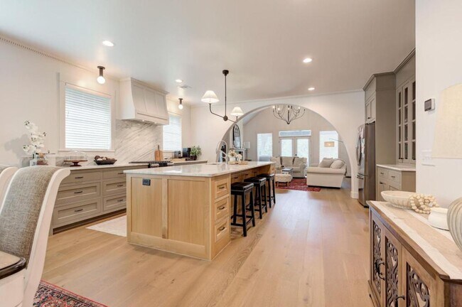 Building Photo - 4001 Stone Hl Ln