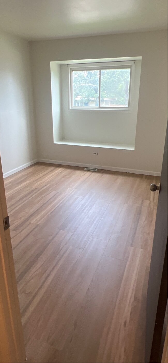 Building Photo - 2502 Berkshire Ct