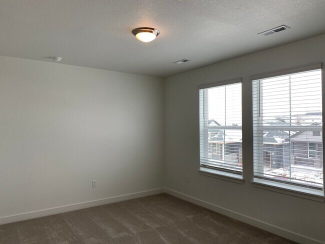 Building Photo - 8099 Mount Kataka St