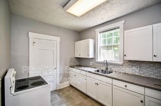 Building Photo - 1438 34th St NW