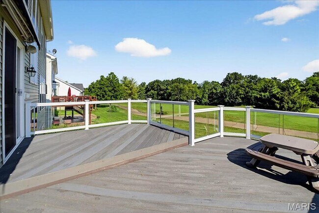 Building Photo - Golf Course Living