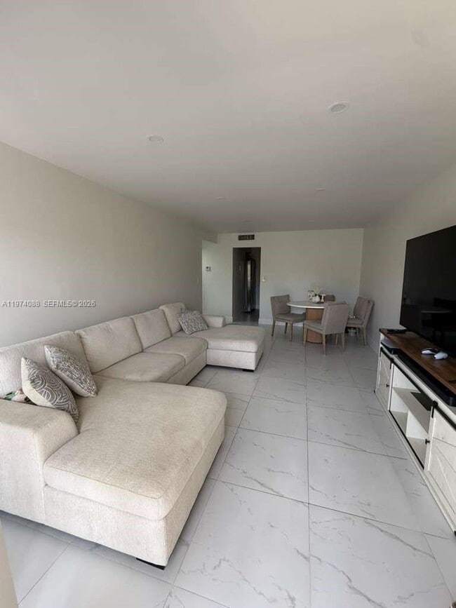 Building Photo - 7727 SW 86th St