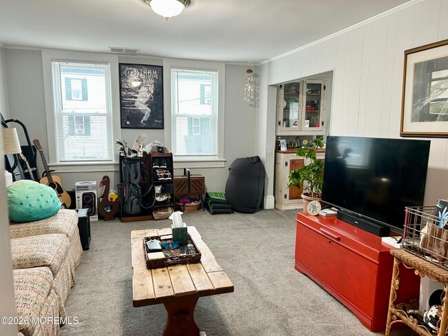 Building Photo - 500 Main St