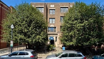 Building Photo - 1661 Park Rd NW