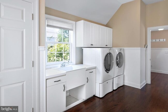 Building Photo - 3 Maidstone Ct