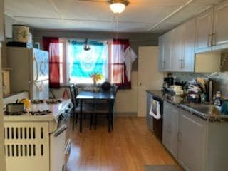 Building Photo - 197 Standish Ave