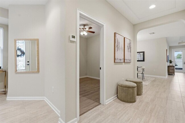 Building Photo - 29241 Perilli Pl