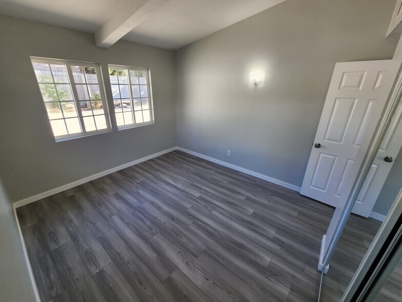 Building Photo - 7756 Zelzah Ave