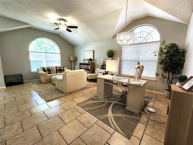 Building Photo - 1721 Ingleside Dr