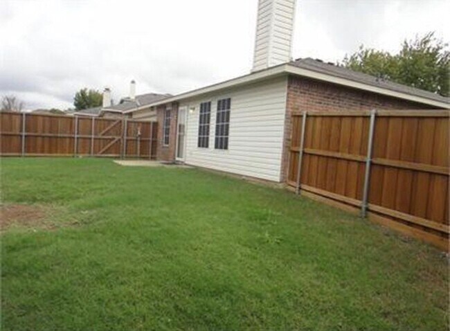 Building Photo - 1414 Lochspring Dr