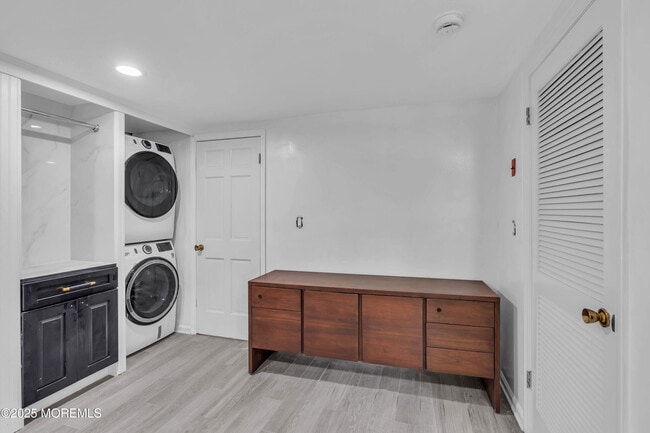 Building Photo - 65 E River Rd