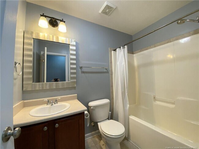 Building Photo - 117 Scranton Ct
