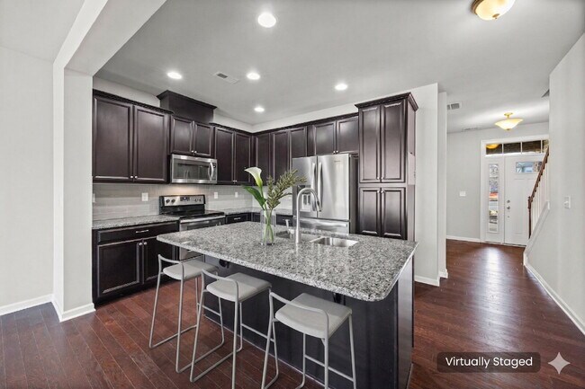 Building Photo - Move-In Ready Fort Mill Townhome with Garage, Hardwood Floors & Fresh Updates!