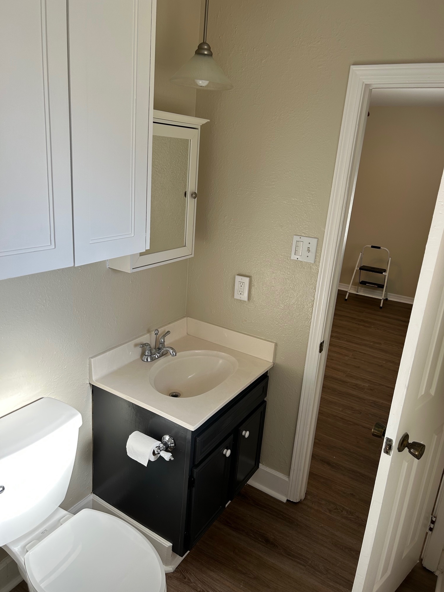 Master Bathroom - 2856 Woodbrook Dr