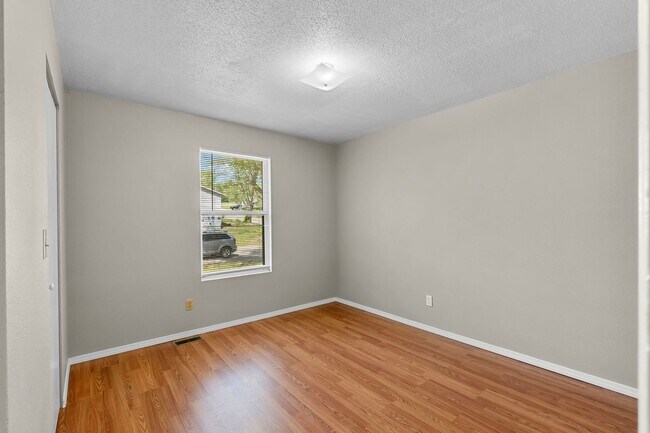 Building Photo - Charming Home In Jackson