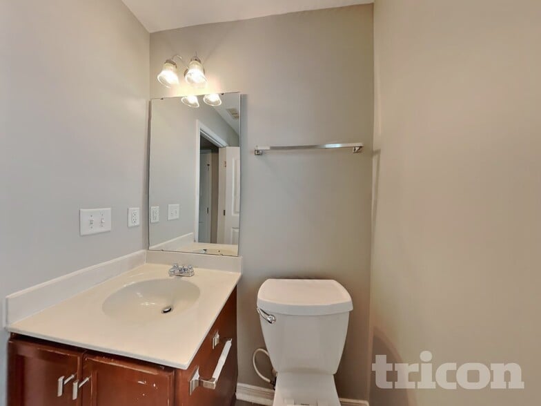 Building Photo - 514 Kerriann Ln