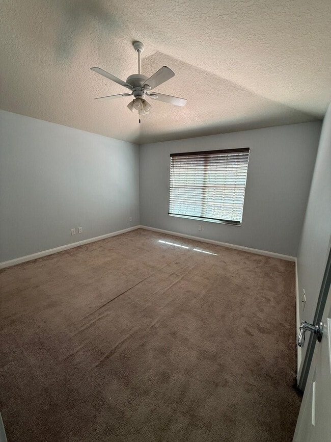 Building Photo - 1161 Pinewood Lake Ct