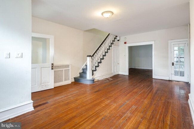 Primary Photo - 4316 Pine St