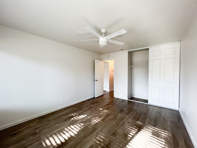 Building Photo - Upgraded 2 Bedroom Condo!!