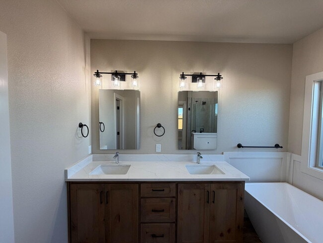 Building Photo - 406 Essex Ln