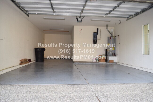 Building Photo - Rare Opportunity - Beautiful Saratoga Gate...