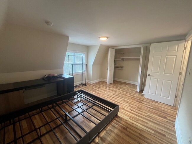 Building Photo - 350 Melwood Ave