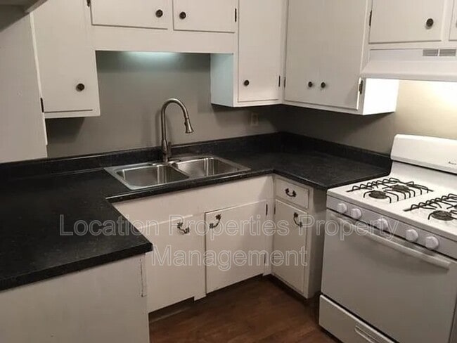 Building Photo - 942 Mississippi St