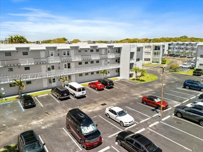 Building Photo - 2200 Park 109 Park