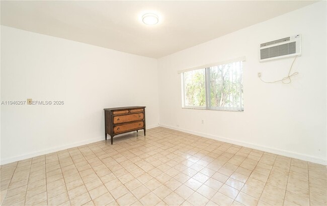 Building Photo - 919 SW 25th Ave