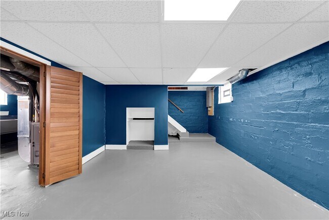 Building Photo - 4748 E 85th St