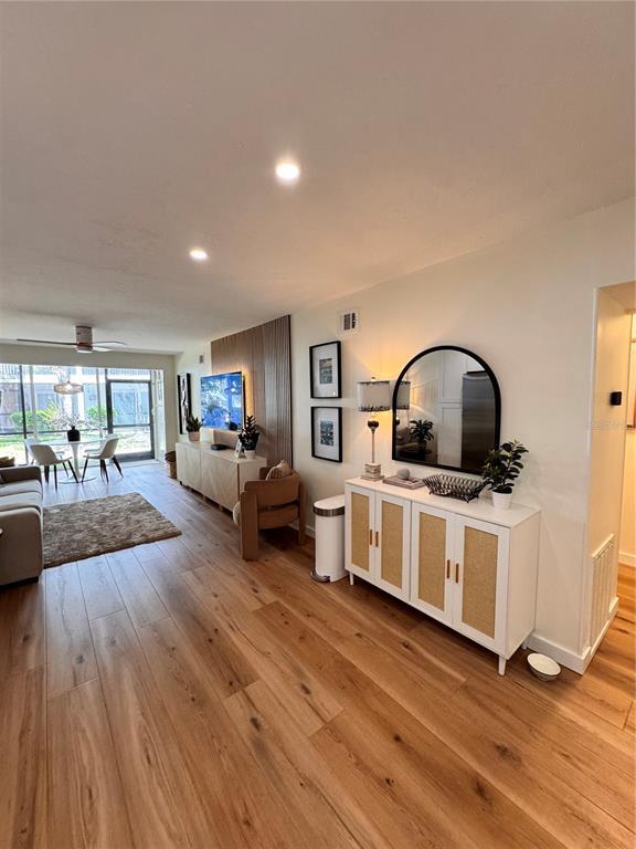 Building Photo - 5623 Midnight Pass Rd