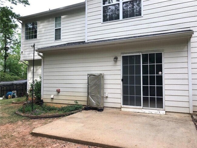 Building Photo - 370 Manor Glen Dr